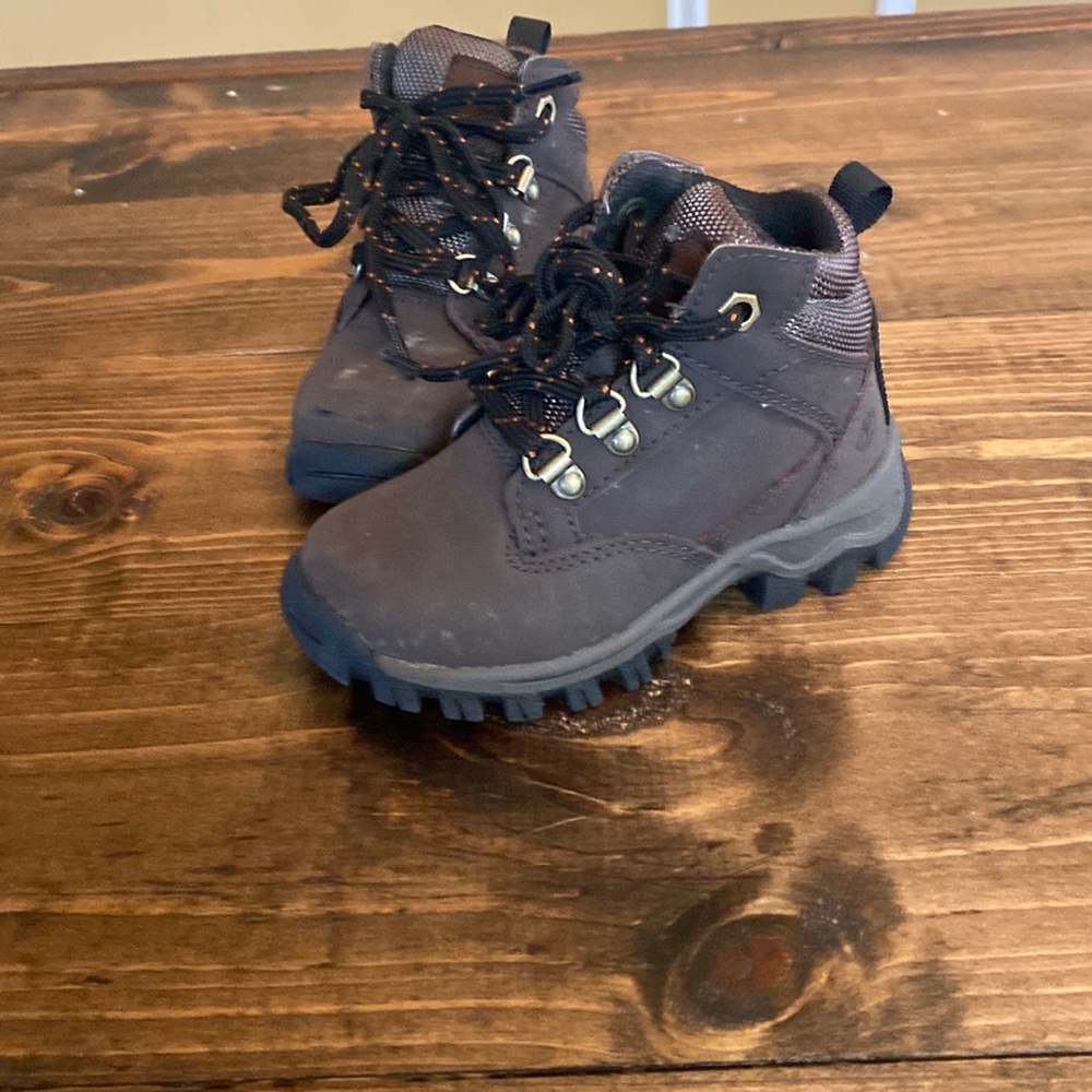 Almost new Timberland toddler boots!! Worn once!